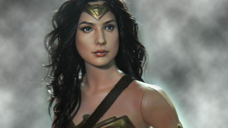 Illustration for article titled Artist Turns $20 Wonder Woman Toy Into a Spectacular Miniaturized Gal Gadot
